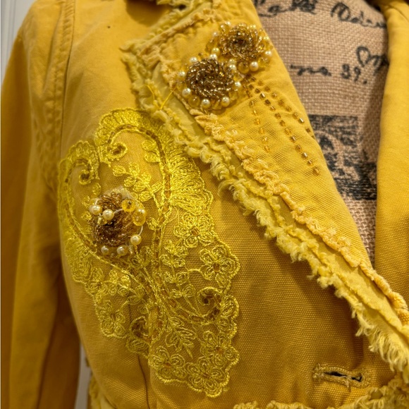 Funky jacket - Picture 2 of 5